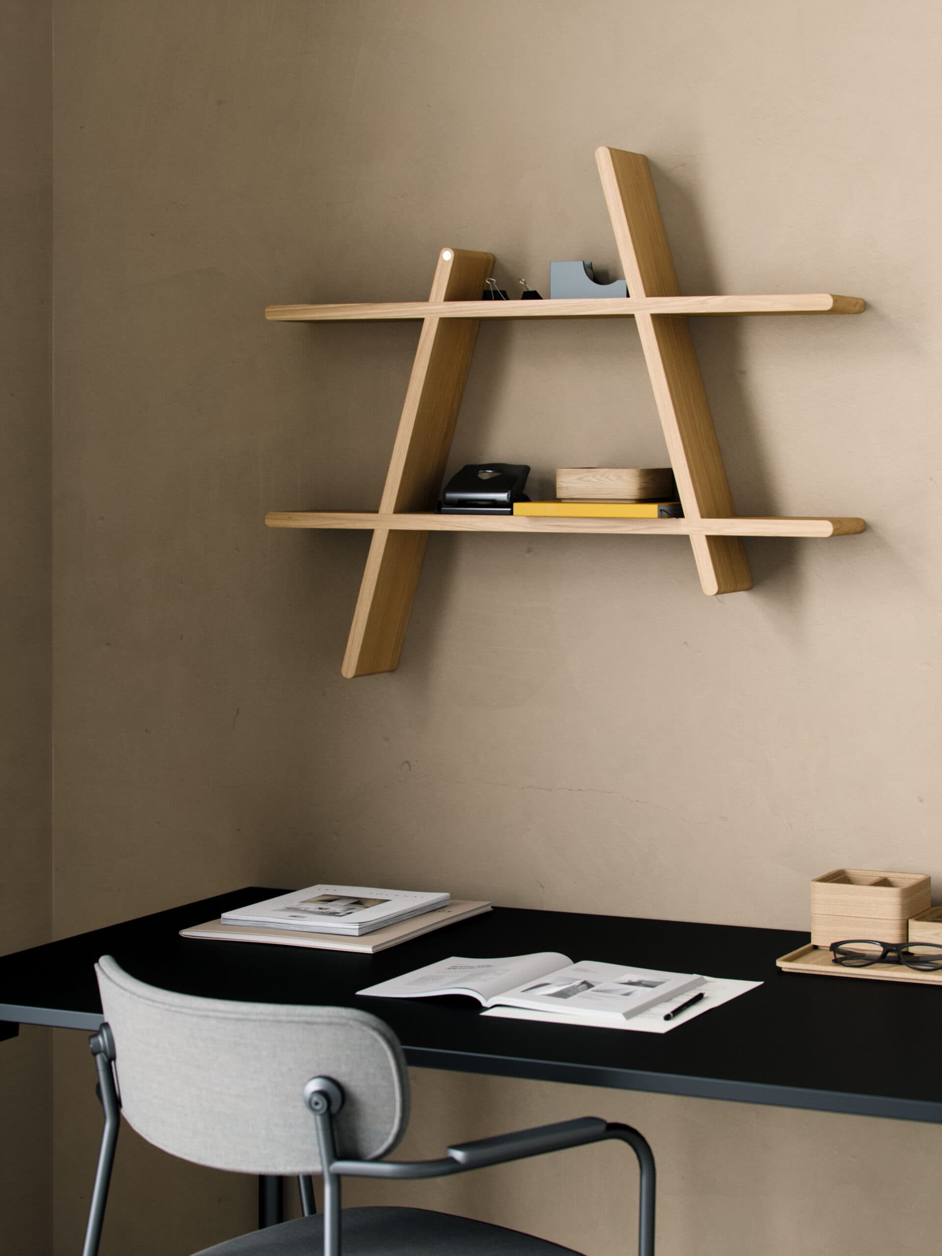 A-Shelf hylde i olieret egetræ